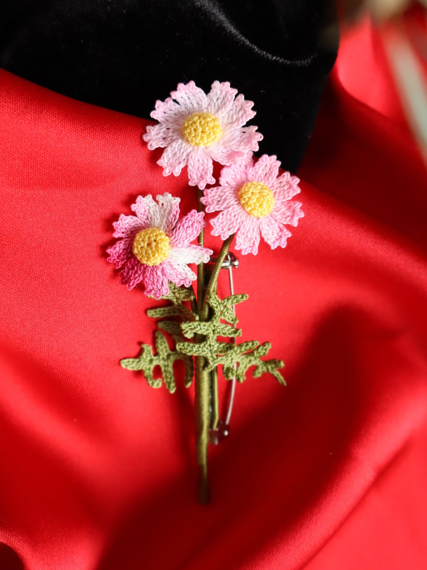 Ombre Flower Brooch