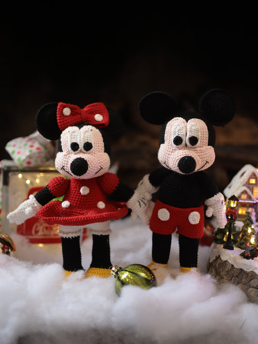 Cute mice couple