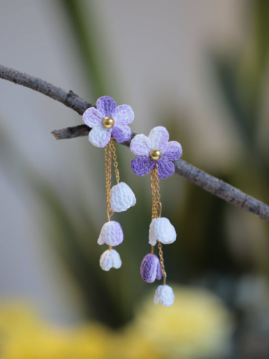 Beautiful floral dangle earrings