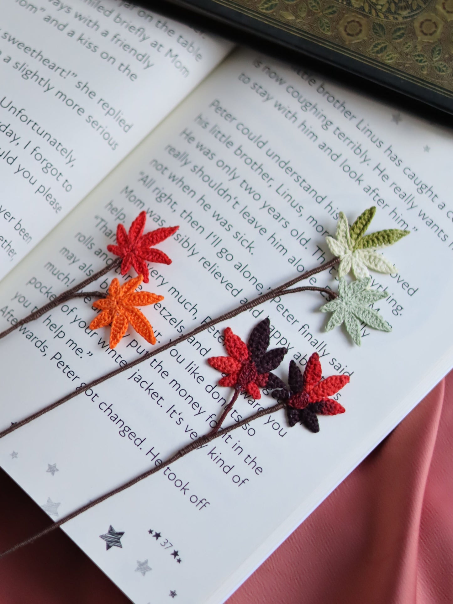 Leaf bookmark